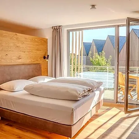 Greendesign Aparthotel 4*